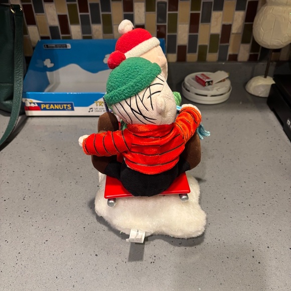 Vintage Gemmy Peanuts Charlie Brown animated Christmas sleigh/sled - Picture 6 of 9